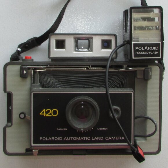 Vintage Polaroid 420 Land Camera - Picture 13 of 13
